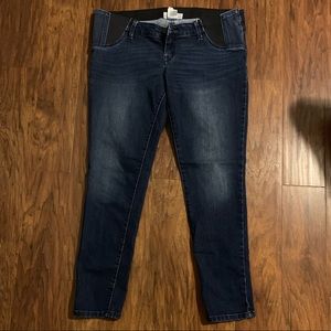 •4 for 20• Maternity Jeans